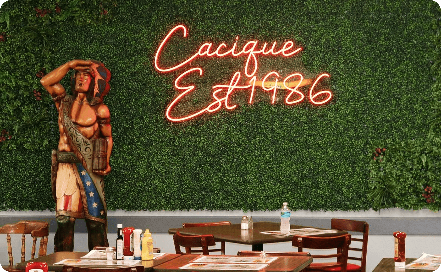 Cacique Restaurant dining room