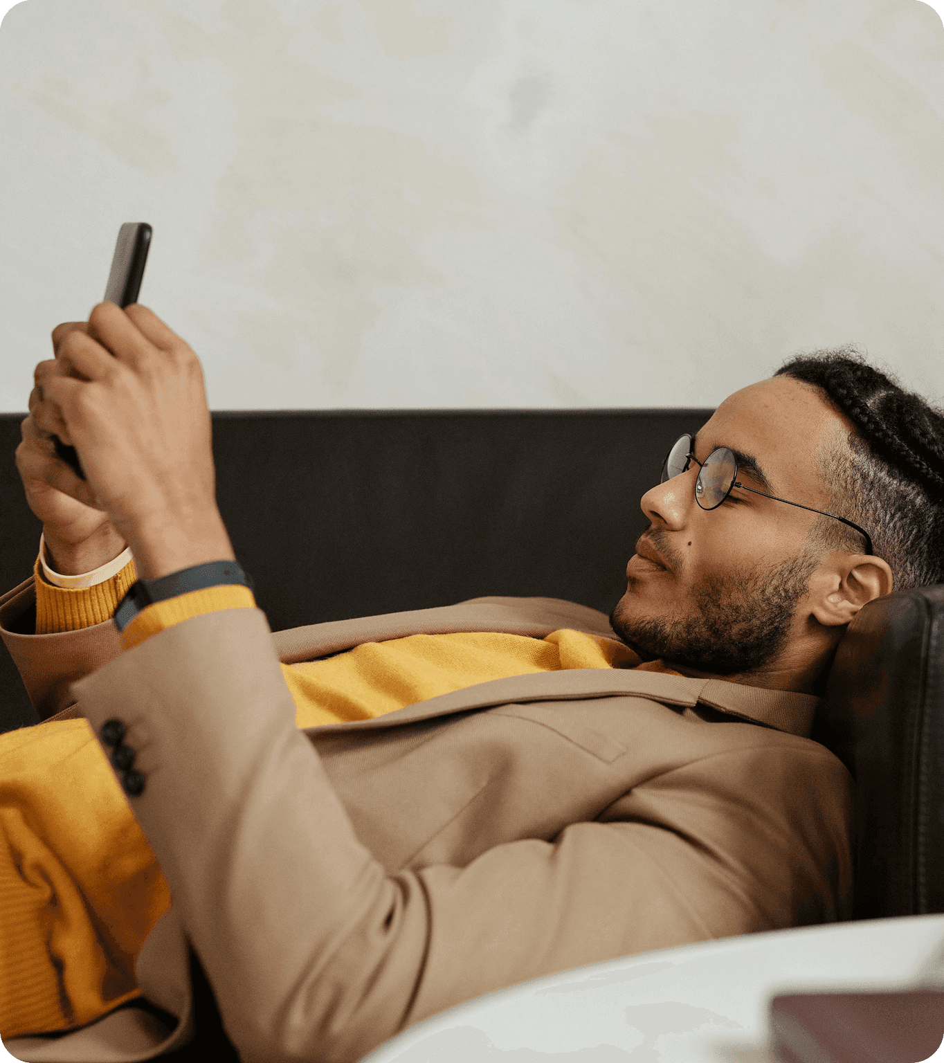 A restaurant manager updates their delivery settings to pass on part of the flat rate fee to customers