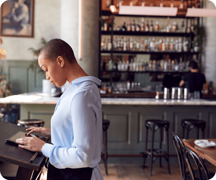 Reach guests online with digital reservations or waitlists image