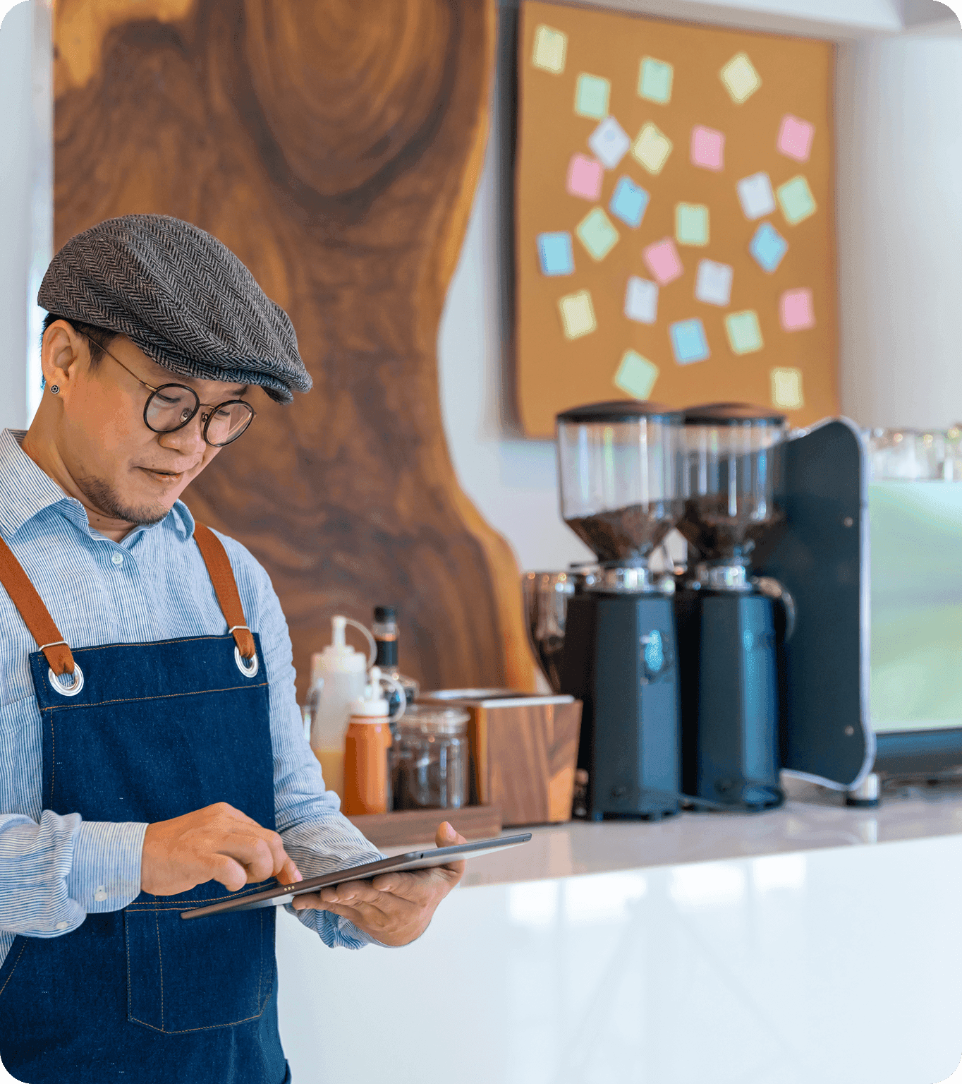 A restaurant owner sends an invoice to a customer