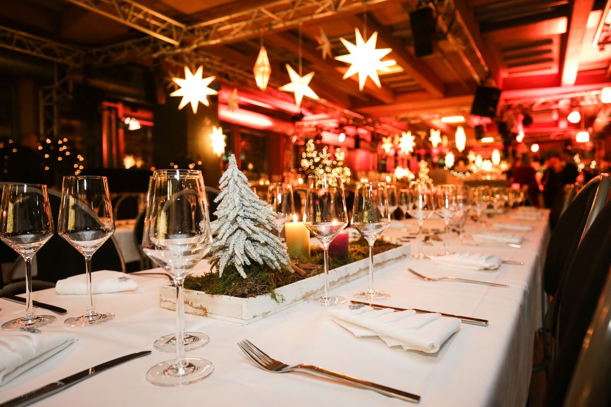 Prepare for the holiday season so your restaurant runs smoothly.