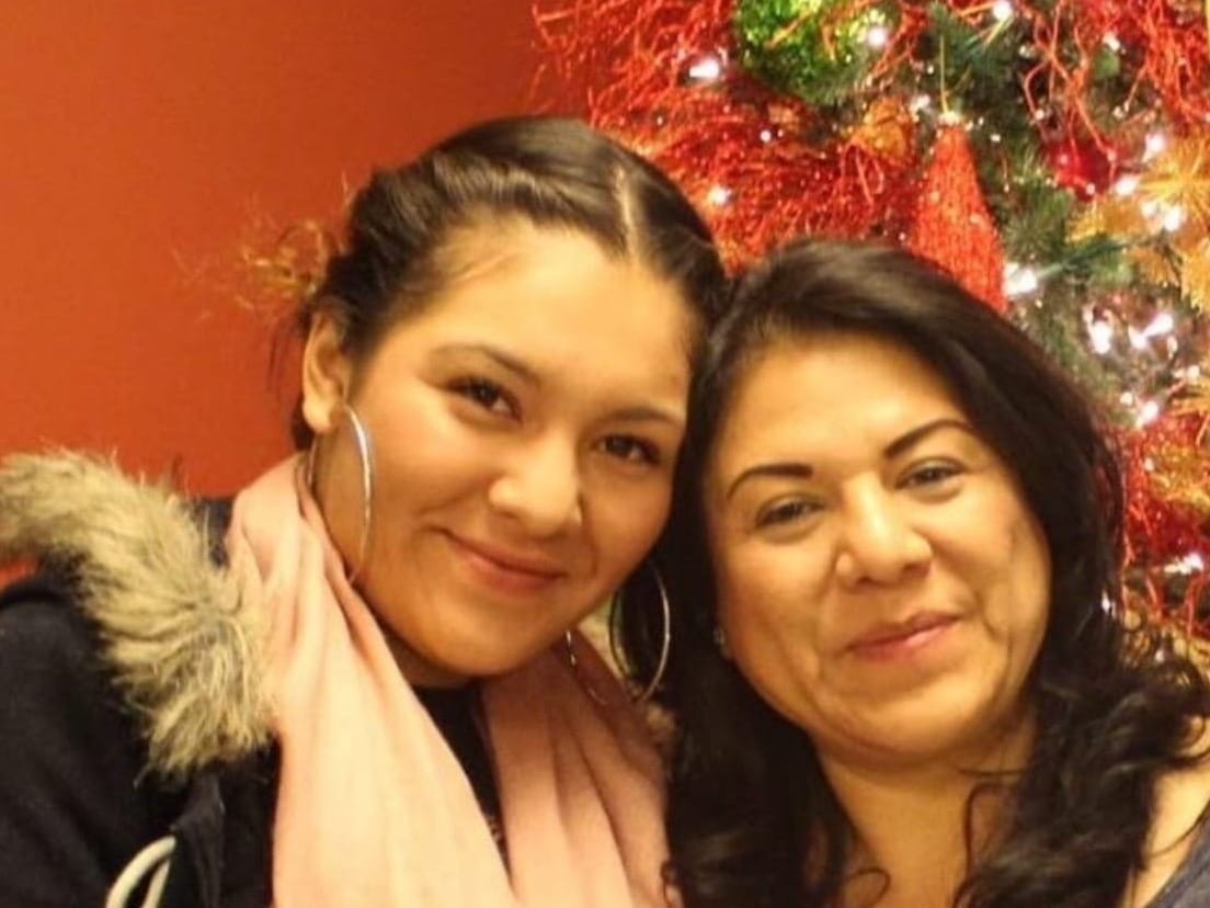 Veronica Salazar and Dayana Perez from El Huarache Loco